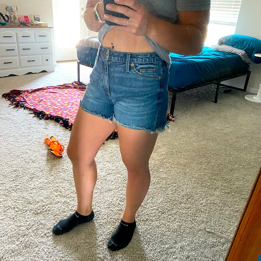 Universal Thread high rise jean shorts